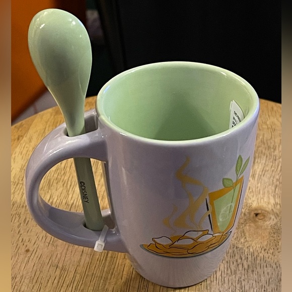 Princess Tiana Beignets Tea Coffee Mug Cup with Spoon NWT - Picture 6 of 10